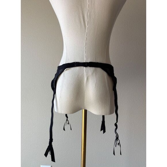 Victoria's secret 90s vintage set of 2 garter lace belts - Picture 10 of 12